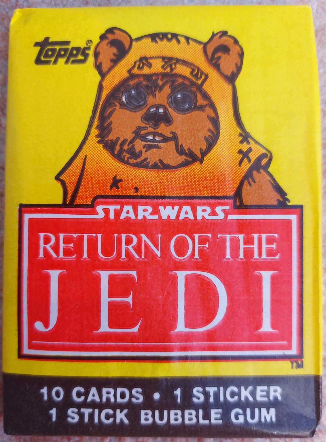 Star Wars Return of the Jedi 1st series genuine sealed unopened wax pack cards with gum from Topps, 1983. Ewok.